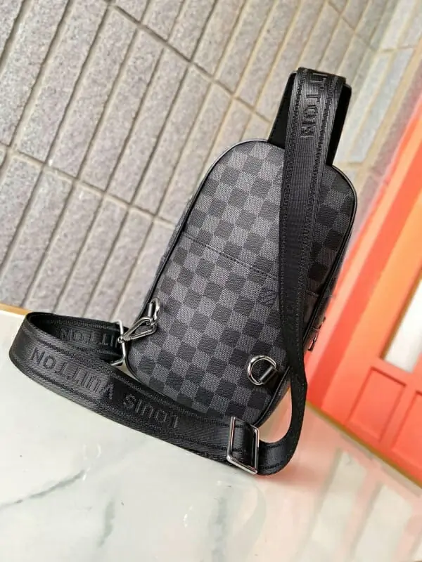 louis vuitton aaa homme mini sac a main s_124a72a2